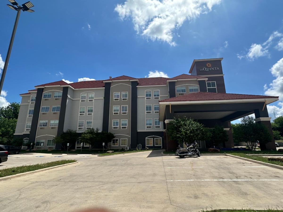 La Quinta By Wyndham Decatur Hotel Exterior photo