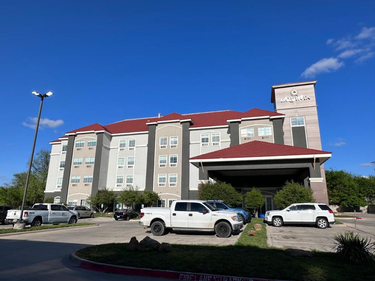 La Quinta By Wyndham Decatur Hotel Exterior photo